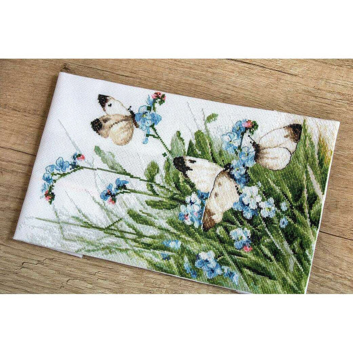 Counted Cross Stitch Kit Butterflies and bluebird flowers Leti939