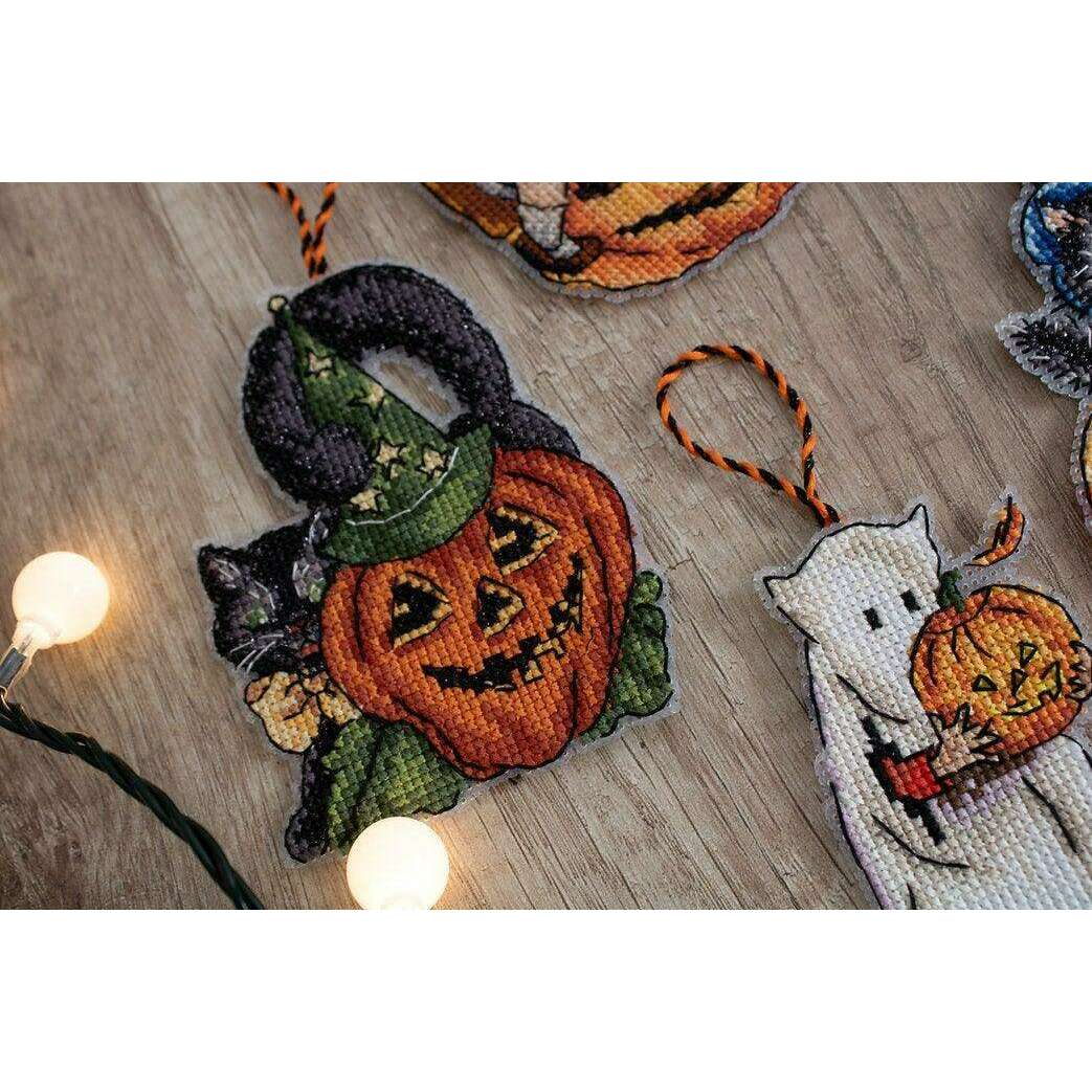 Counted Cross Stitch Kit Halloween Toys  L8008