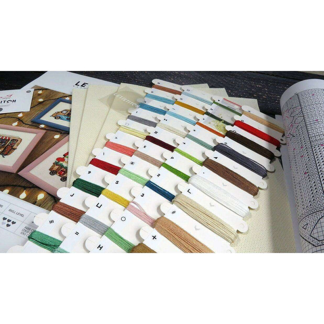 Counted Cross Stitch Kit Happy Holidays L8001