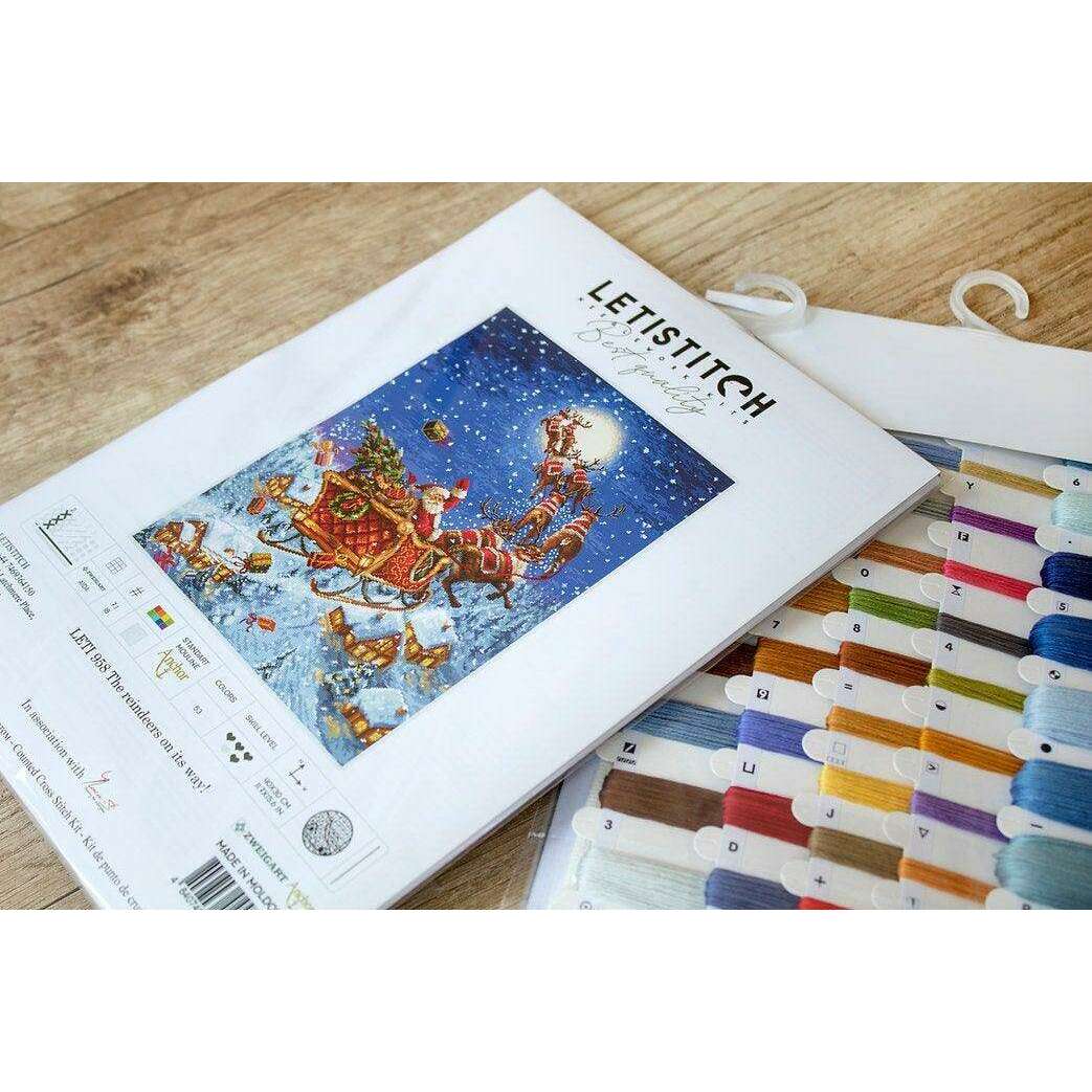 Counted Cross Stitch Kit The reindeers on their way! Leti958