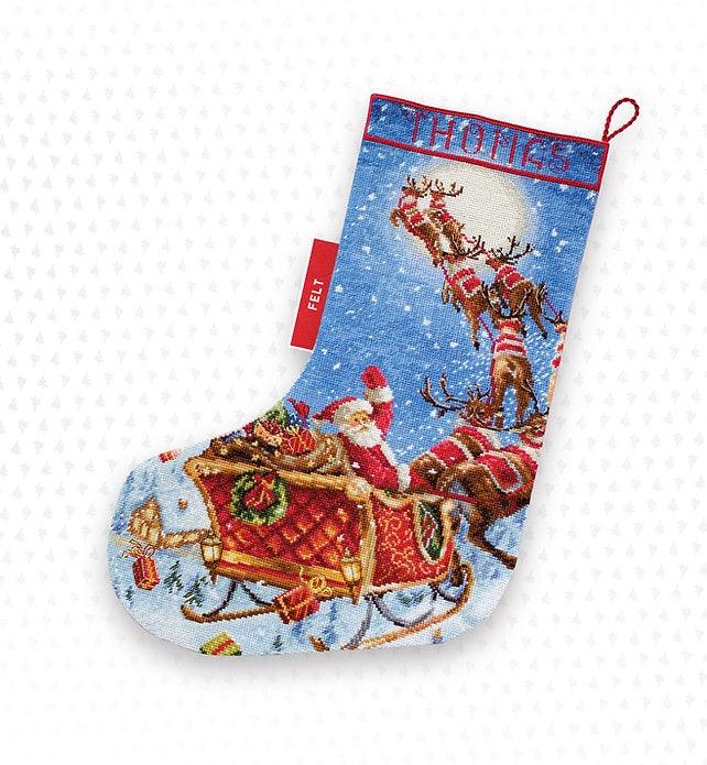 Counted Cross Stitch Kit The Reindeers on their way! Stocking Leti989
