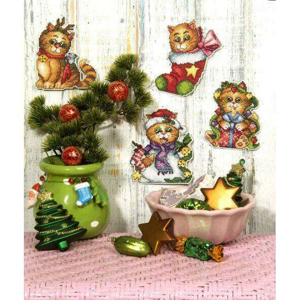 Counted cross stitch kit with plastic canvas "Cats" set of 4 designs 7627