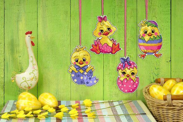 Counted cross stitch kit with plastic canvas "Easter chicken" set of 4 designs 7668