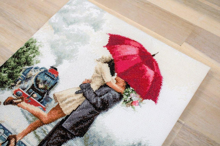 Couple on train station B2369L Counted Cross-Stitch Kit