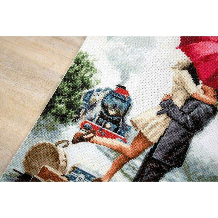 Couple on train station B2369L Counted Cross-Stitch Kit