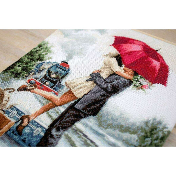 Couple on train station B2369L Counted Cross-Stitch Kit
