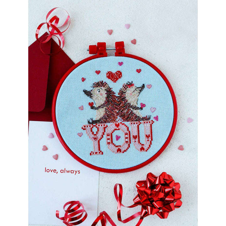 Cross-stitch kit Loving hedgehogs AHM-036