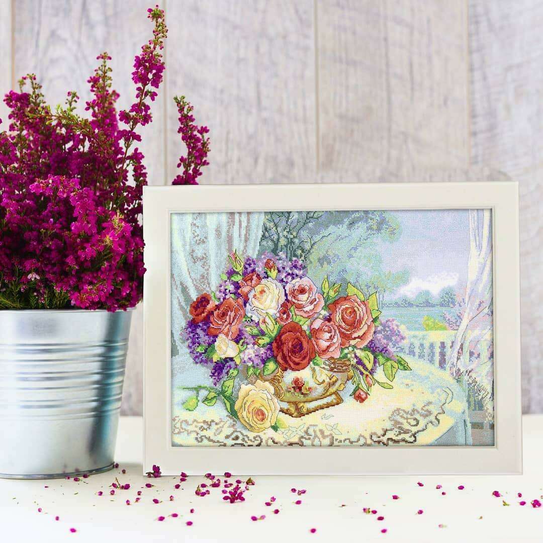 Cross-stitch kit M-399C "Wind blow"