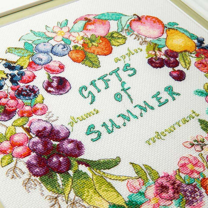 Cross-stitch kit M-434C "Berry fresh"