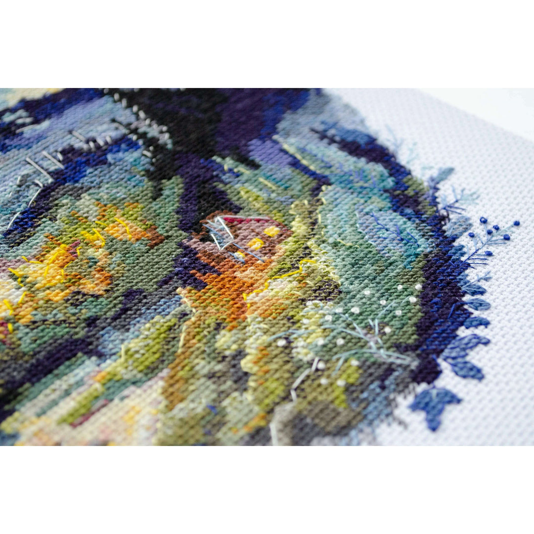 Cross-stitch kit On top of the world AH-189