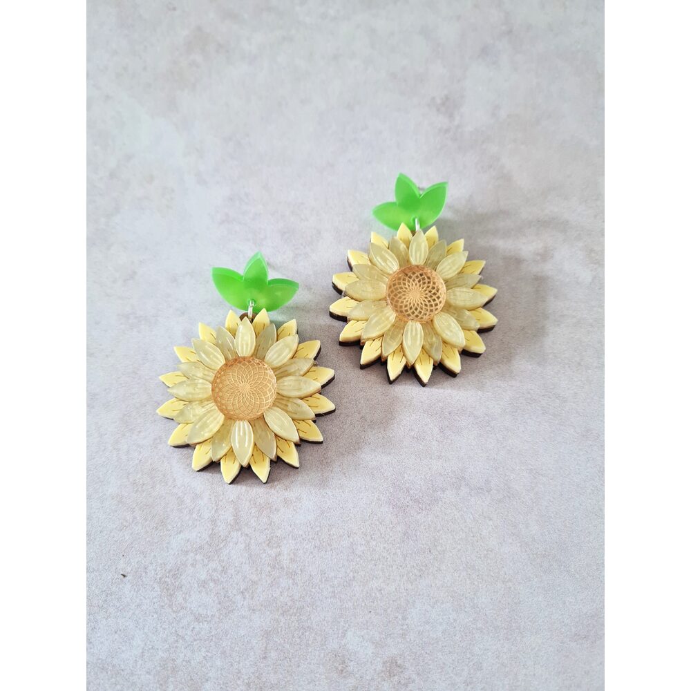 Daisy Dangle Earrings &ndash; Four Colours by Cherryloco Jewellery 1