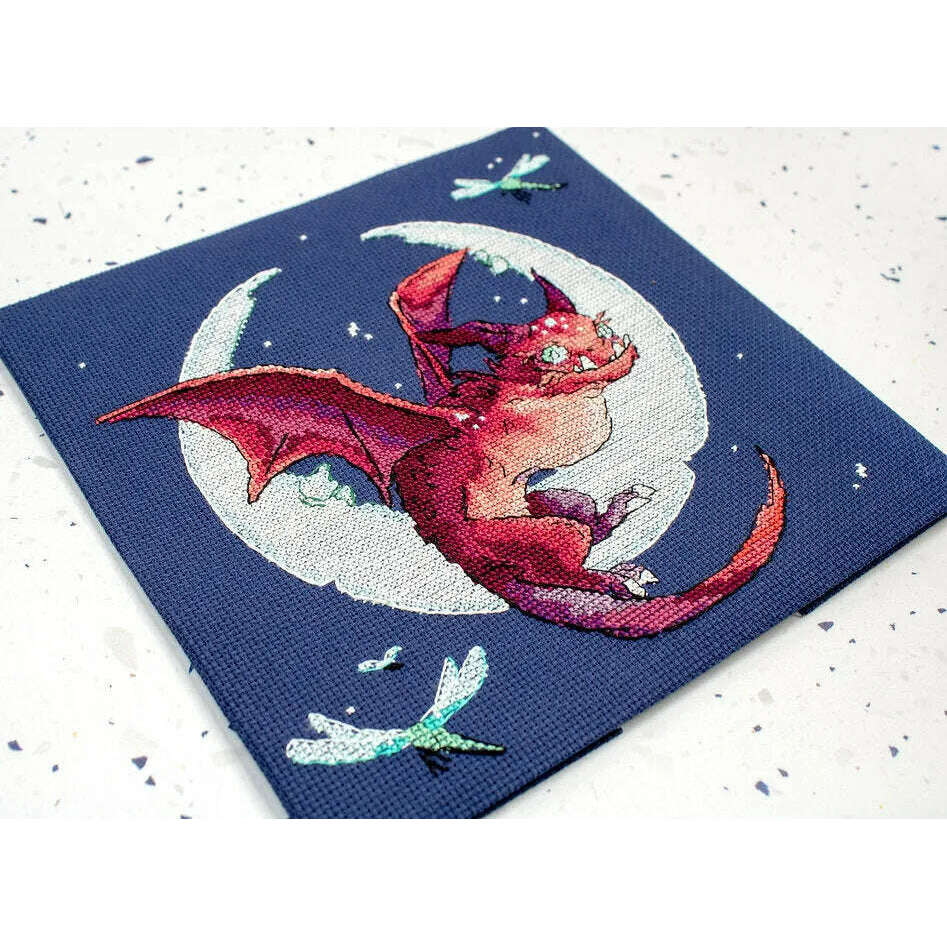 Dragon L8800 Counted Cross Stitch Kit
