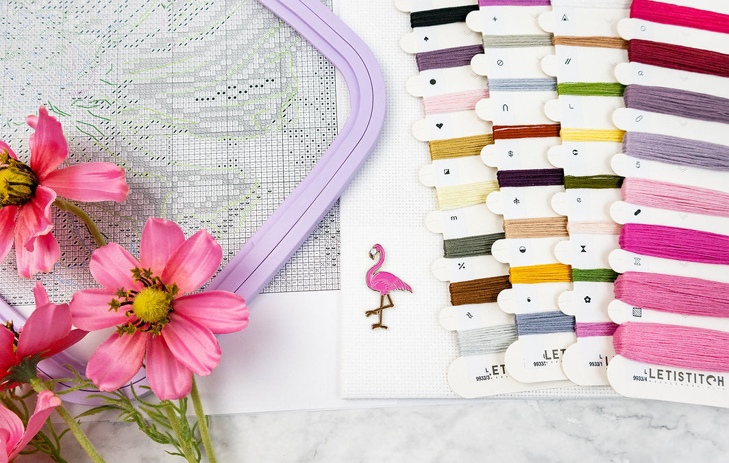 Honey Blooms L9933 Counted Cross Stitch Kit