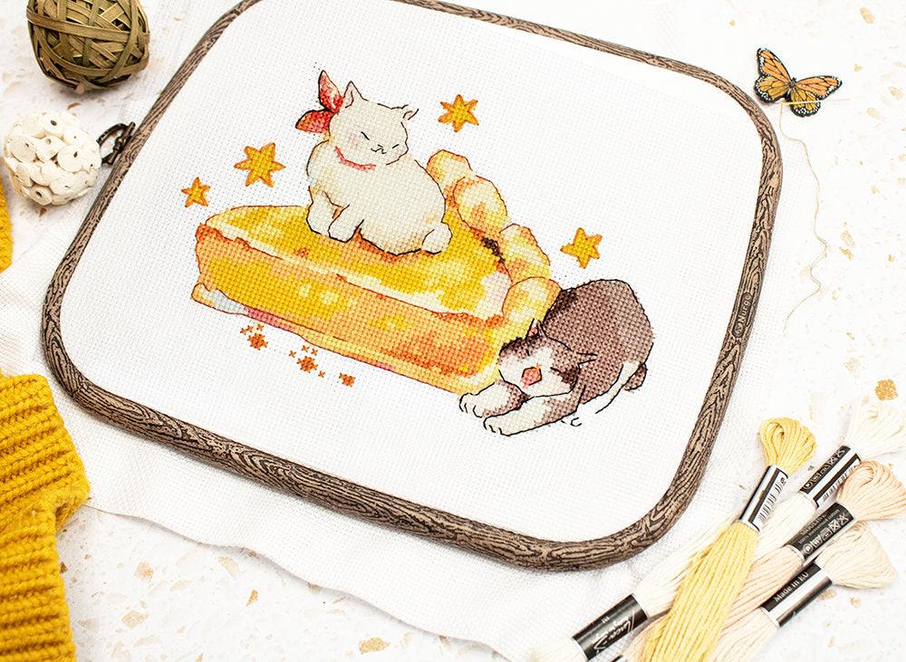 Eating Sleeping Stretching L8811 Counted Cross Stitch Kit