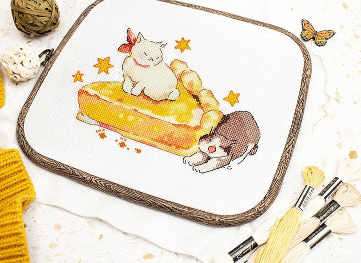 Eating Sleeping Stretching L8811 Counted Cross Stitch Kit