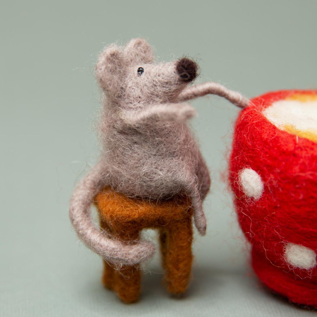 Felting kit Latte for two V-139C