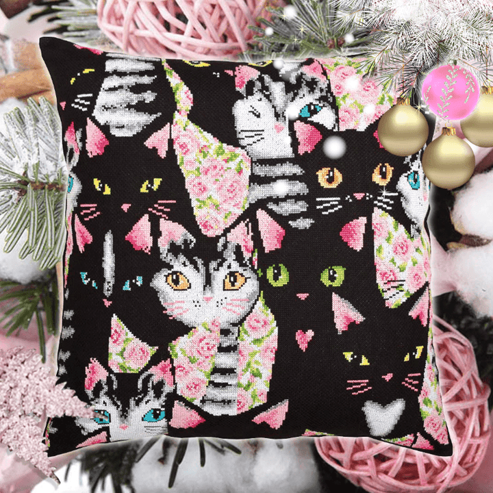 Find a loving cat CU053 Counted Cross Stitch Kit