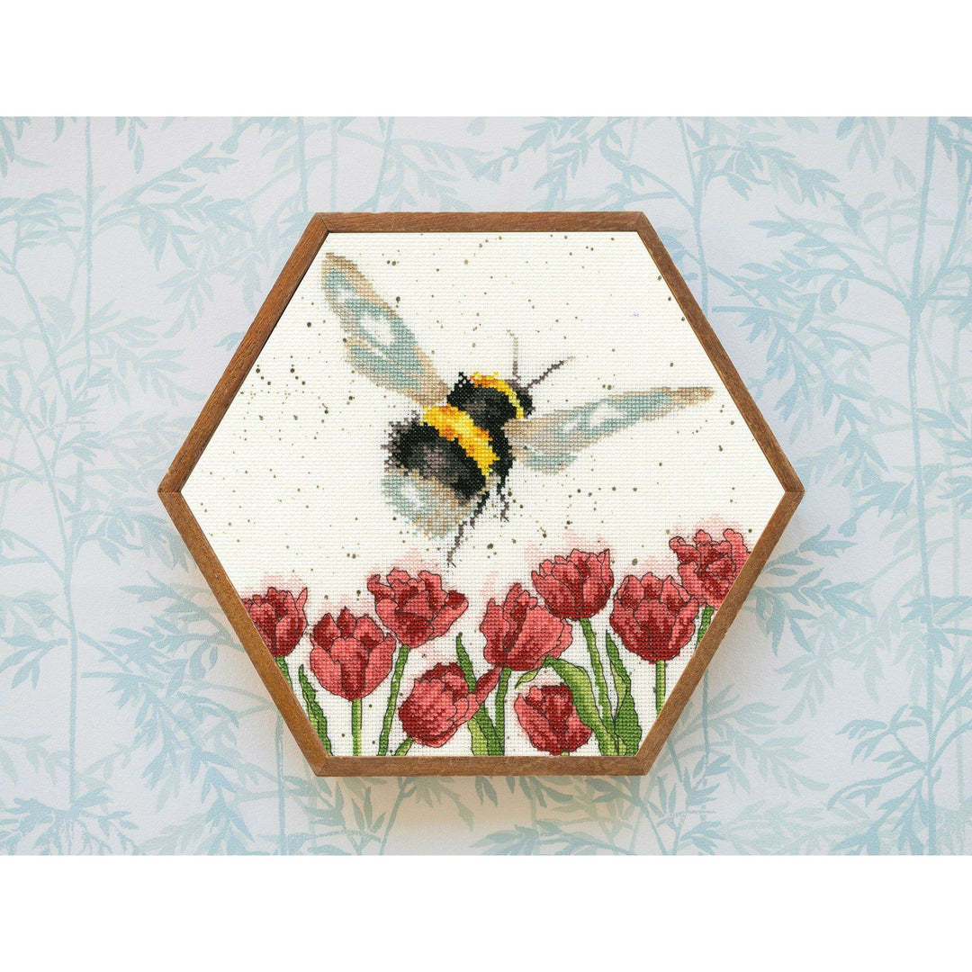 Flight Of The Bumble Bee XHD41 Counted Cross Stitch Kit