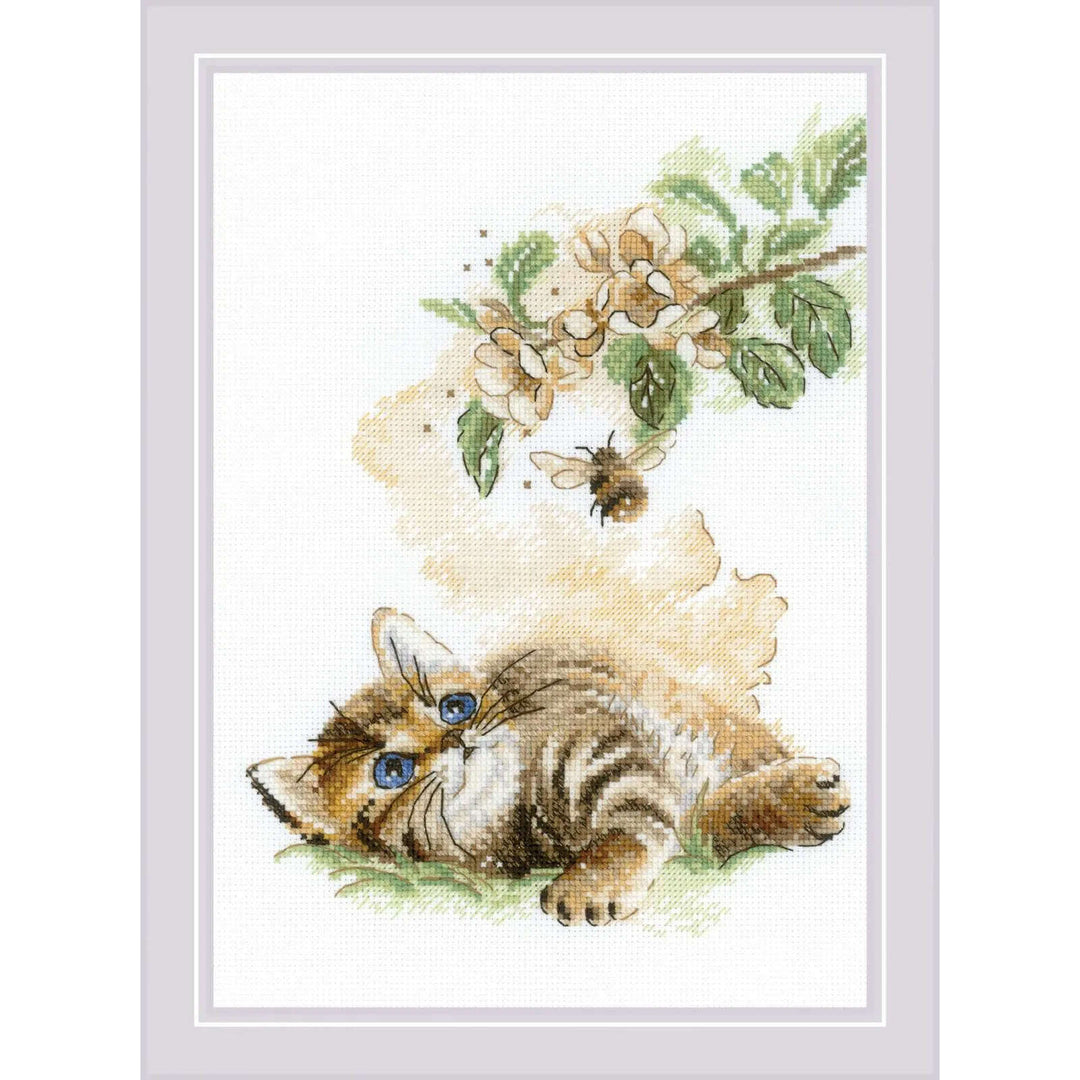Flight of the Bumblebee R1996 Counted Cross Stitch Kit