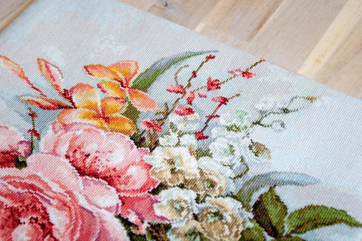 Flower bouquet BA2364L Counted Cross-Stitch Kit