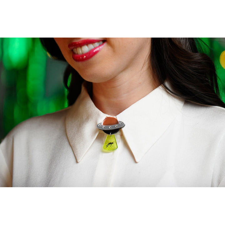 Flying Saucer Button Cover by Laliblue 2