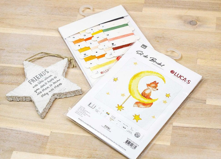 Fox 1 B1187L Counted Cross-Stitch Kit