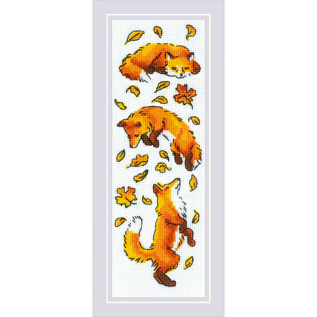 Foxes in Leaves R1879 Counted Cross Stitch Kit
