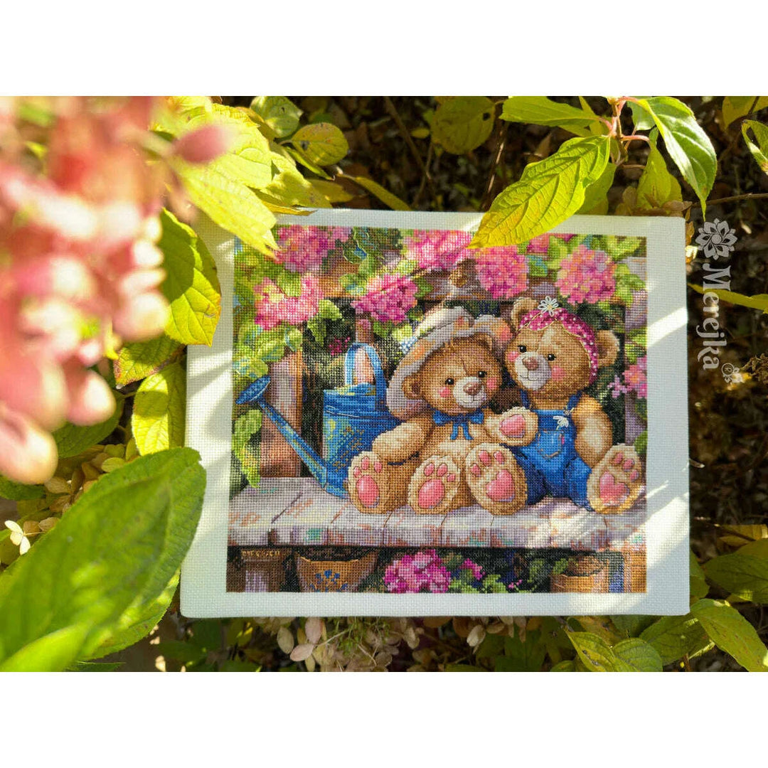Garden Friends K-265 Counted Cross-Stitch Kit