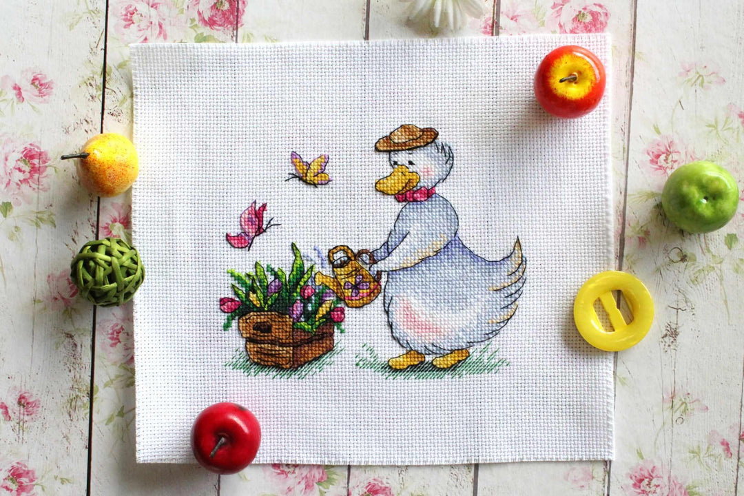 Gardening SM-439 Counted Cross Stitch Kit