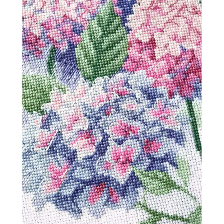 Graceful Hydrangeas R2139 Counted Cross Stitch Kit