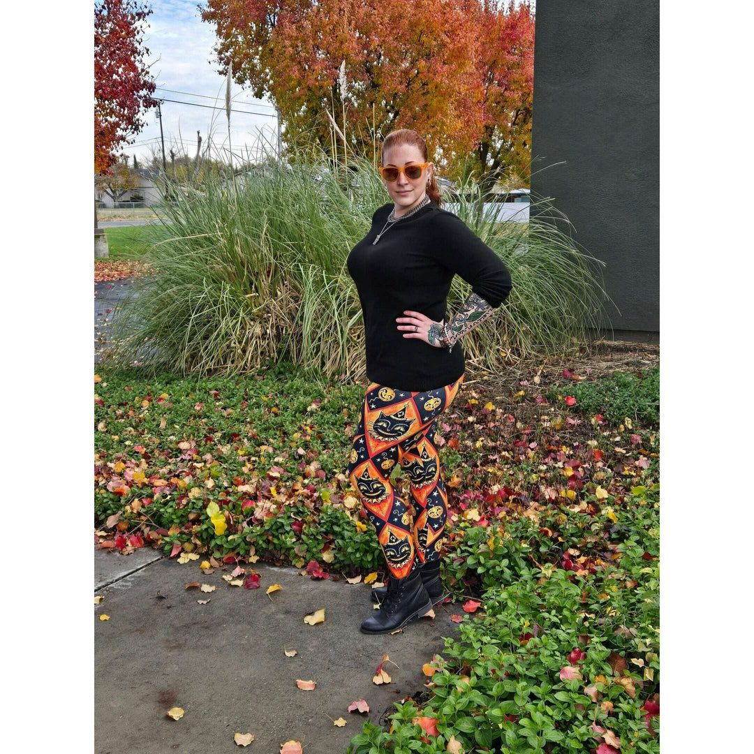 "Grinning Jack" (Johanna Parker Exclusive) Orange Vintage Cat - High-quality Handcrafted Vibrant Leggings