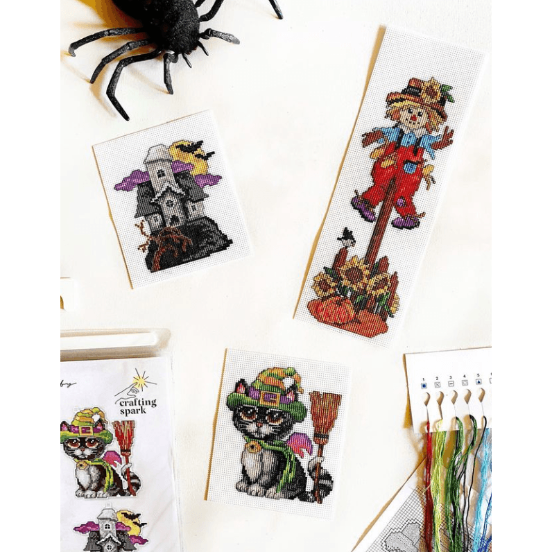 "Halloween" 111CS Counted Cross-Stitch Kit