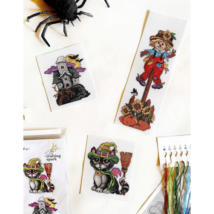 "Halloween" 111CS Counted Cross-Stitch Kit