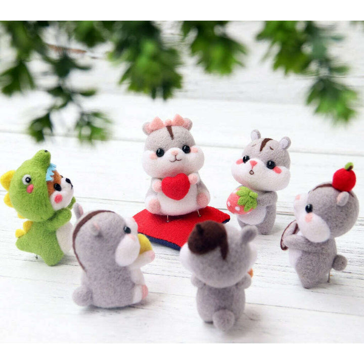 Hamster with Corn Needle Felting Kit. Wizardi DIY Wool Craft Kit F07N8-W130