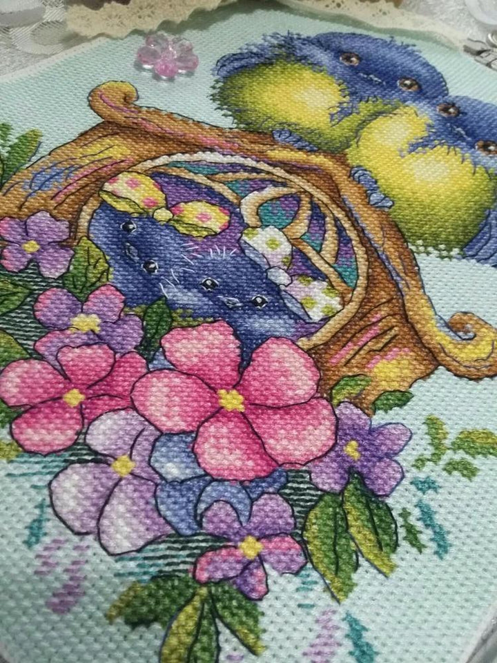 Happy Family SM-397 Counted Cross Stitch Kit