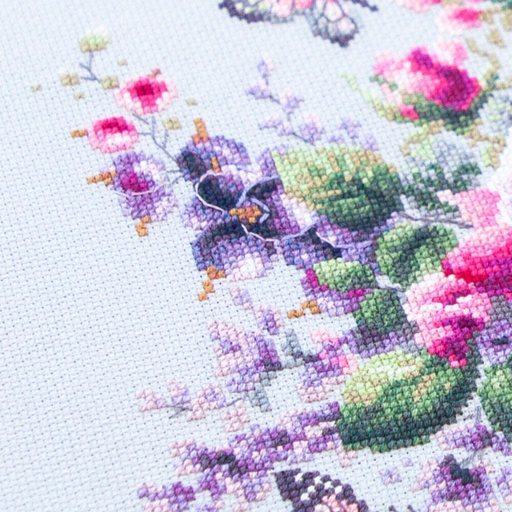 Happy Garden 70-13 Counted Cross-Stitch Kit