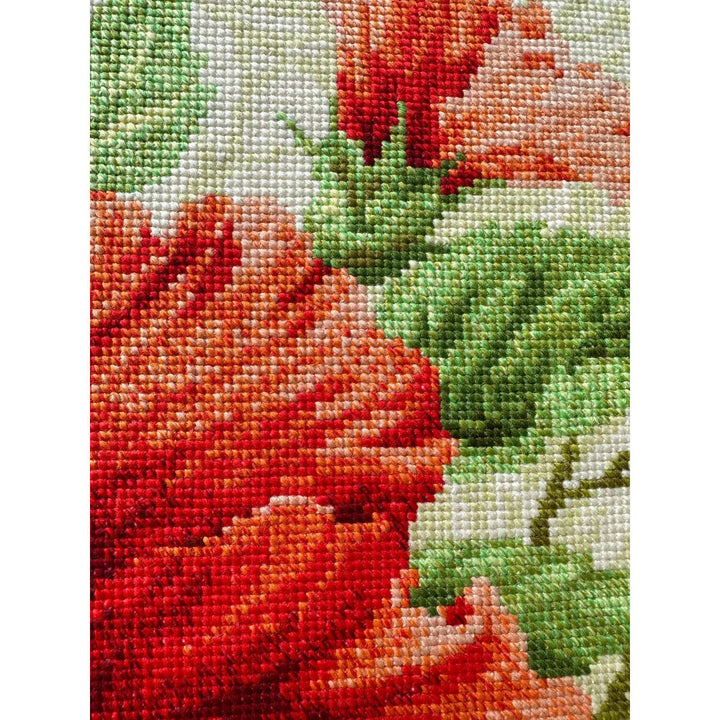 Hibiscus R1967 Counted Cross Stitch Kit