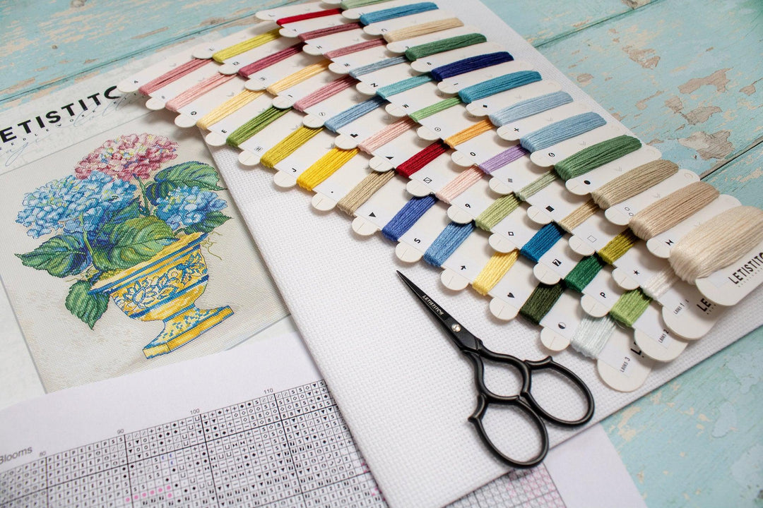 Hydrangea Blooms L8065 Counted Cross Stitch Kit