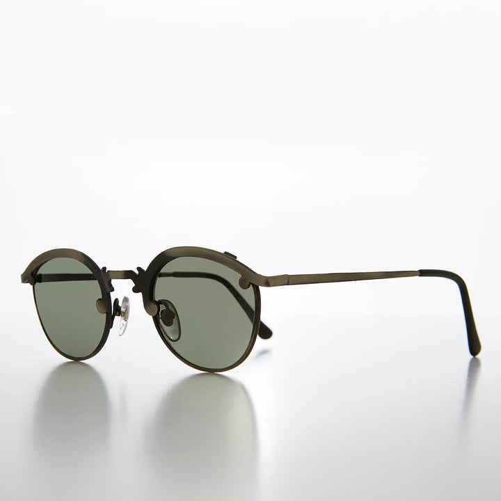 Round 90s Metal Unique Sunglass with Arrow Nose Bridge - Charmer