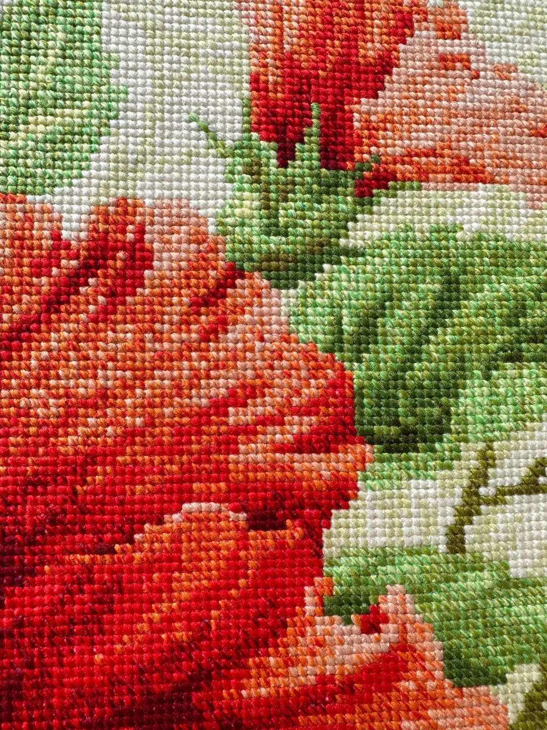 Hibiscus R1967 Counted Cross Stitch Kit