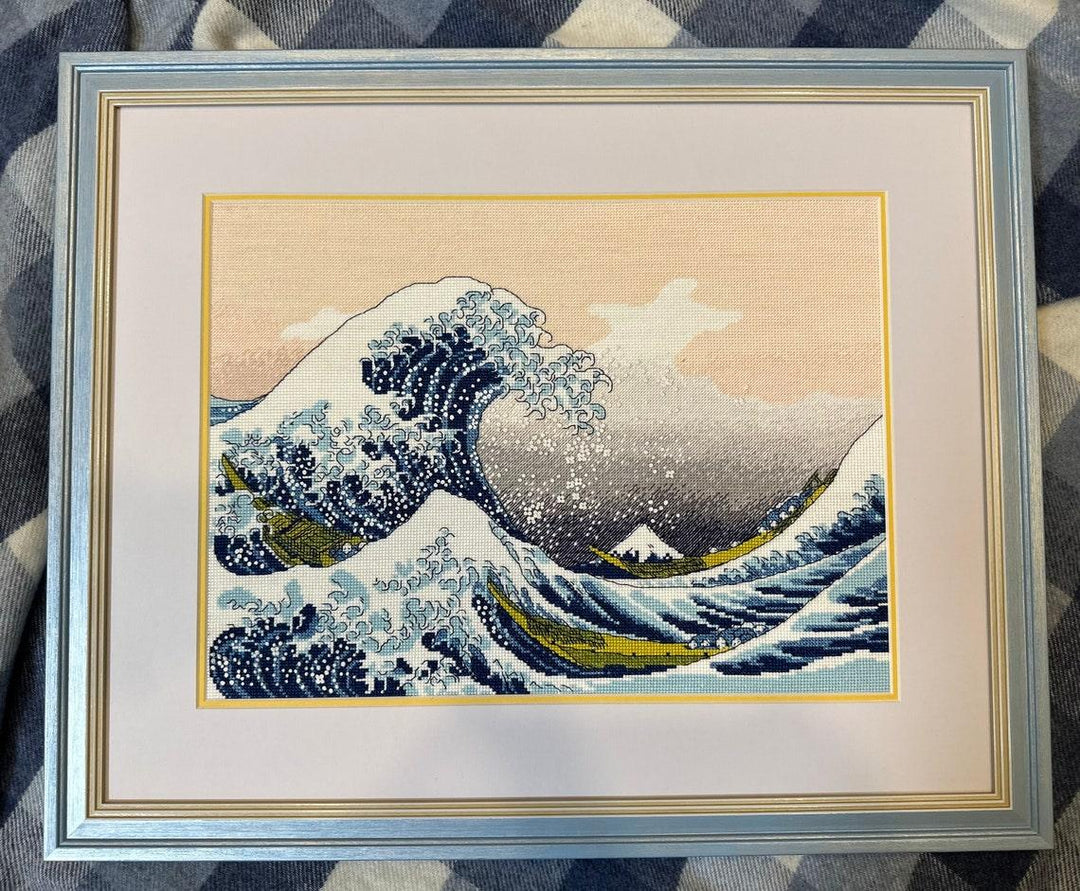 The Great Wave off Kanagawa after K. Hokusai Artwork R2186 Counted Cross Stitch Kit