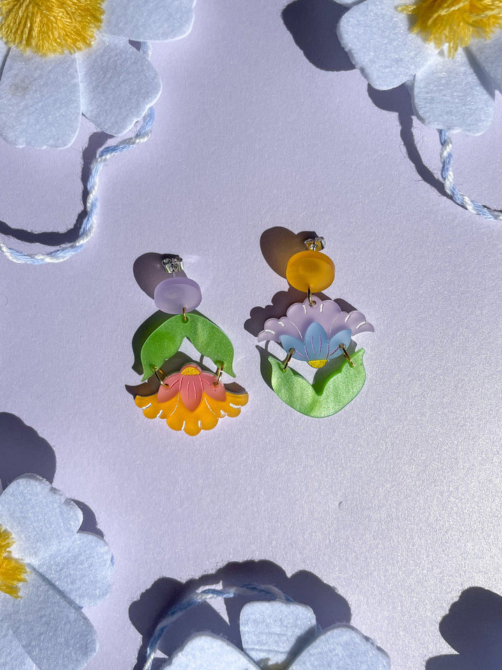 Mismatch Blooming Daisy