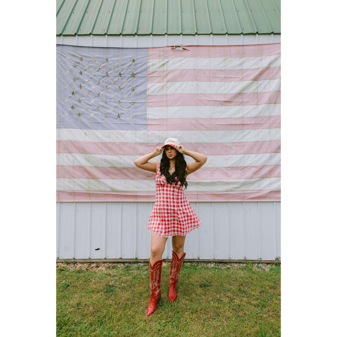 Kiss me I'm American - Red Vintage Trucker Hat