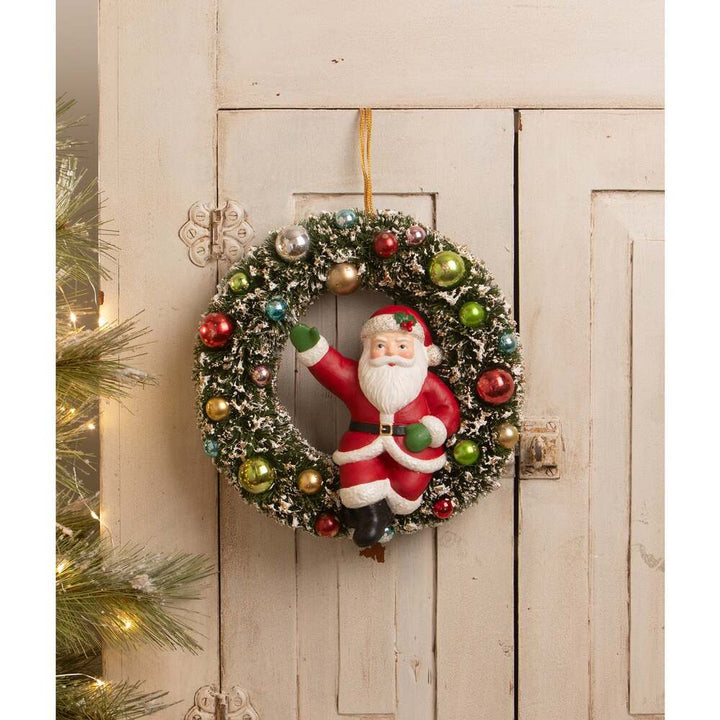 Kitschmas Santa in Wreath by Bethany Lowe Designs 2