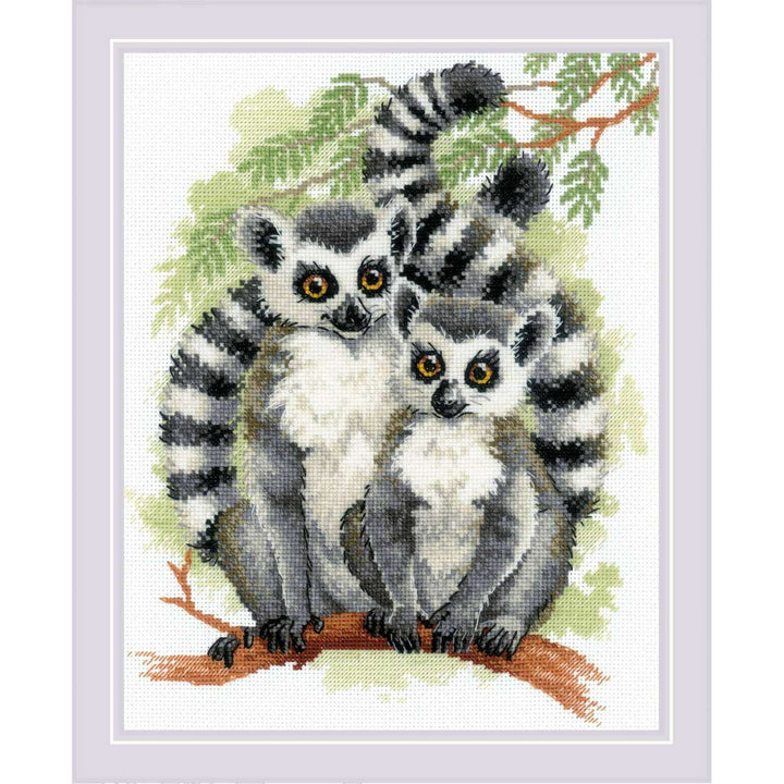 Lemurs R2196 Counted Cross Stitch Kit