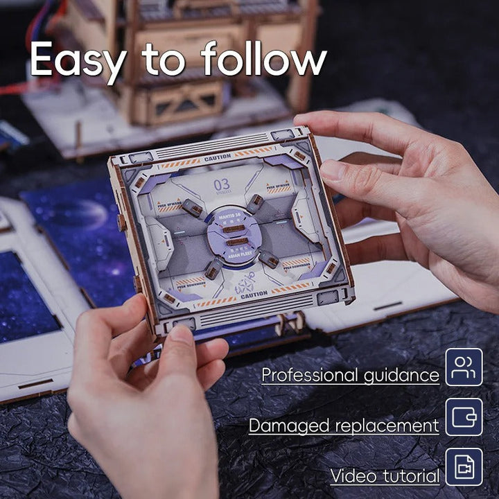 Book Nook Wizardi Miniature - Red Coast Base Roombox Kit