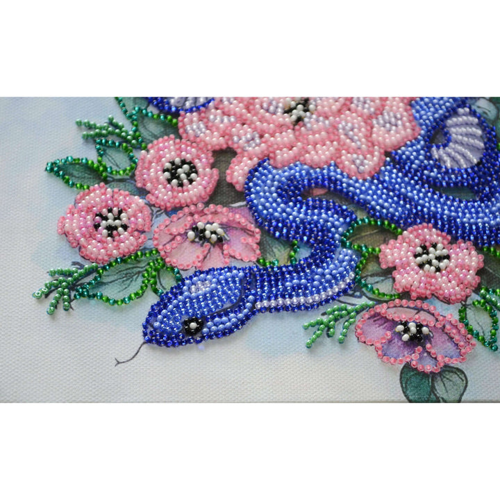 Mid-sized bead embroidery kit - Embrace of nature AMB-110