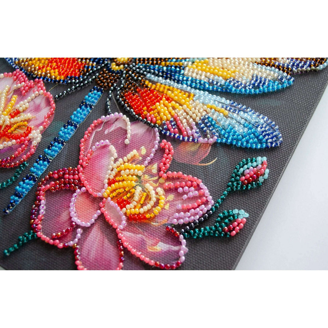 Mid-sized bead embroidery kit - Flickering wings AMB-106
