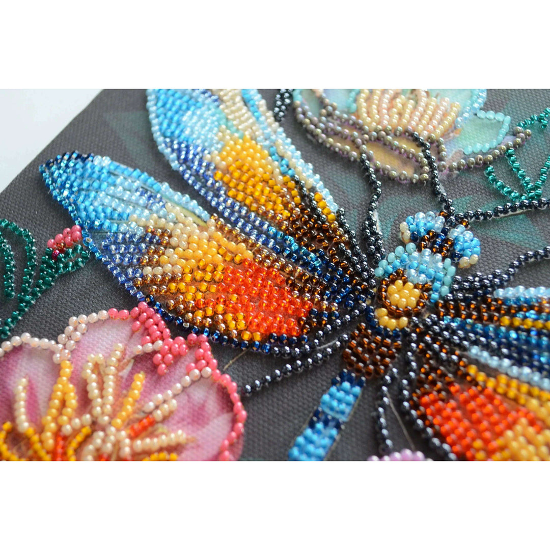 Mid-sized bead embroidery kit - Flickering wings AMB-106