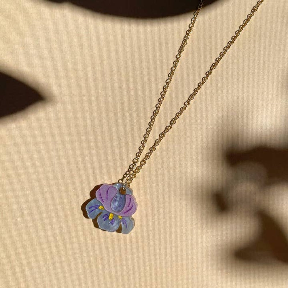 Mini Iris Necklace 3